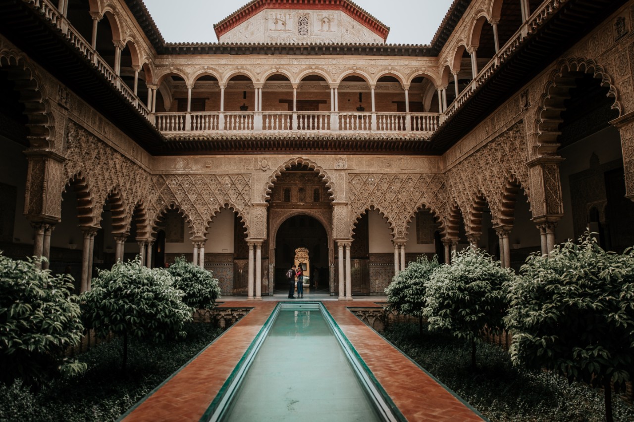 vitor-pinto-0NJQvKR3NNQ-unsplash (1) seville-podcast-vitor-pinto-walk-the-world-ute-junker