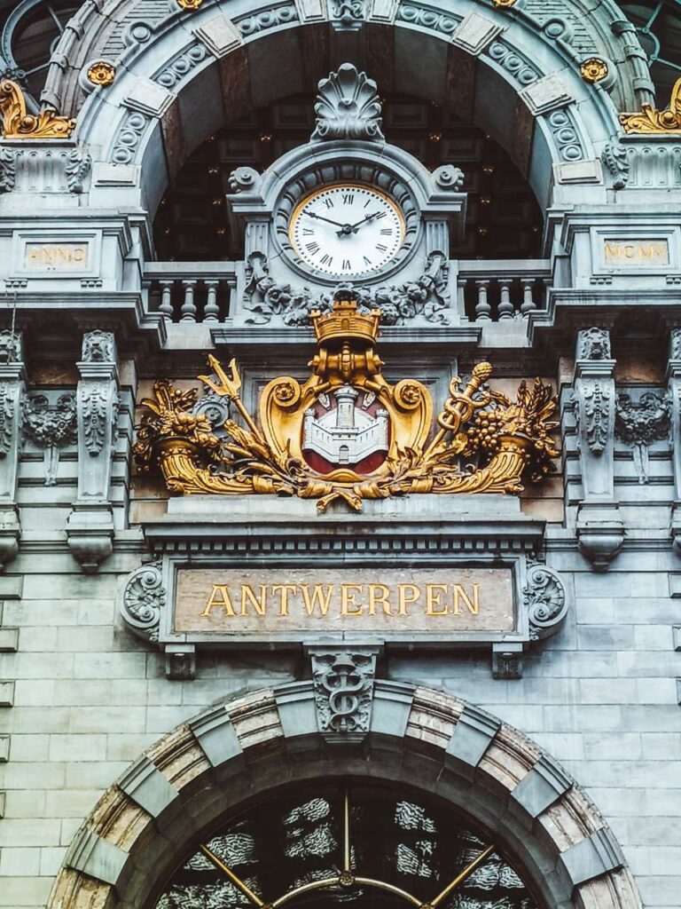 antwerp-walk-podcast-travel-daniels-joffe-unsplash-ute-junker