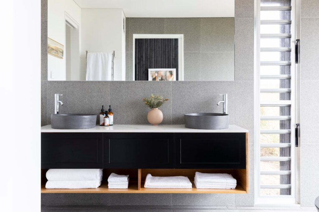 Sleek design meets splendid isolation kittawa-lodge-king-island-luxury-ute-junker