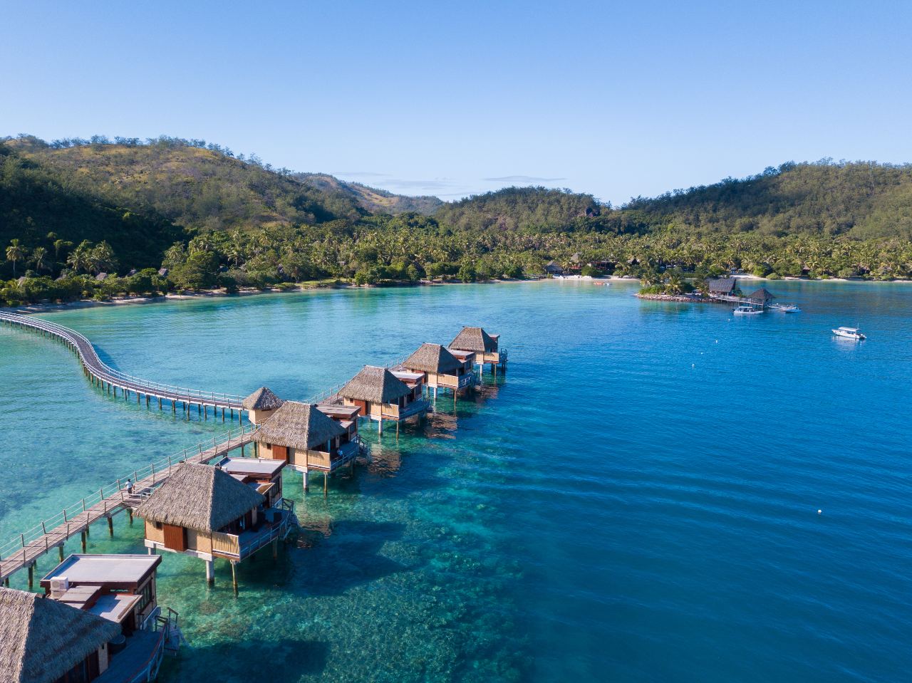 fiji-best-resorts-likuliku-ute-junker