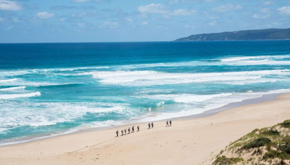 great-ocean-road-12-apostles-hike-ken-spence-ute-junker